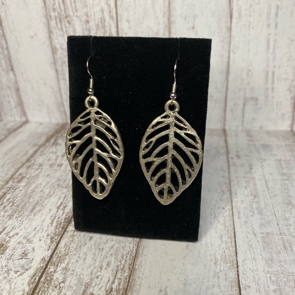 Moods-n-Meditation Jewelry - Leaf Silver Plated Brass Earrings